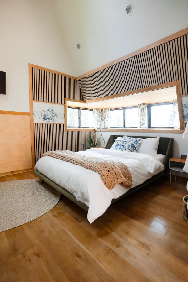 Finger Lakes Treehouse Sodus Luaran gambar
