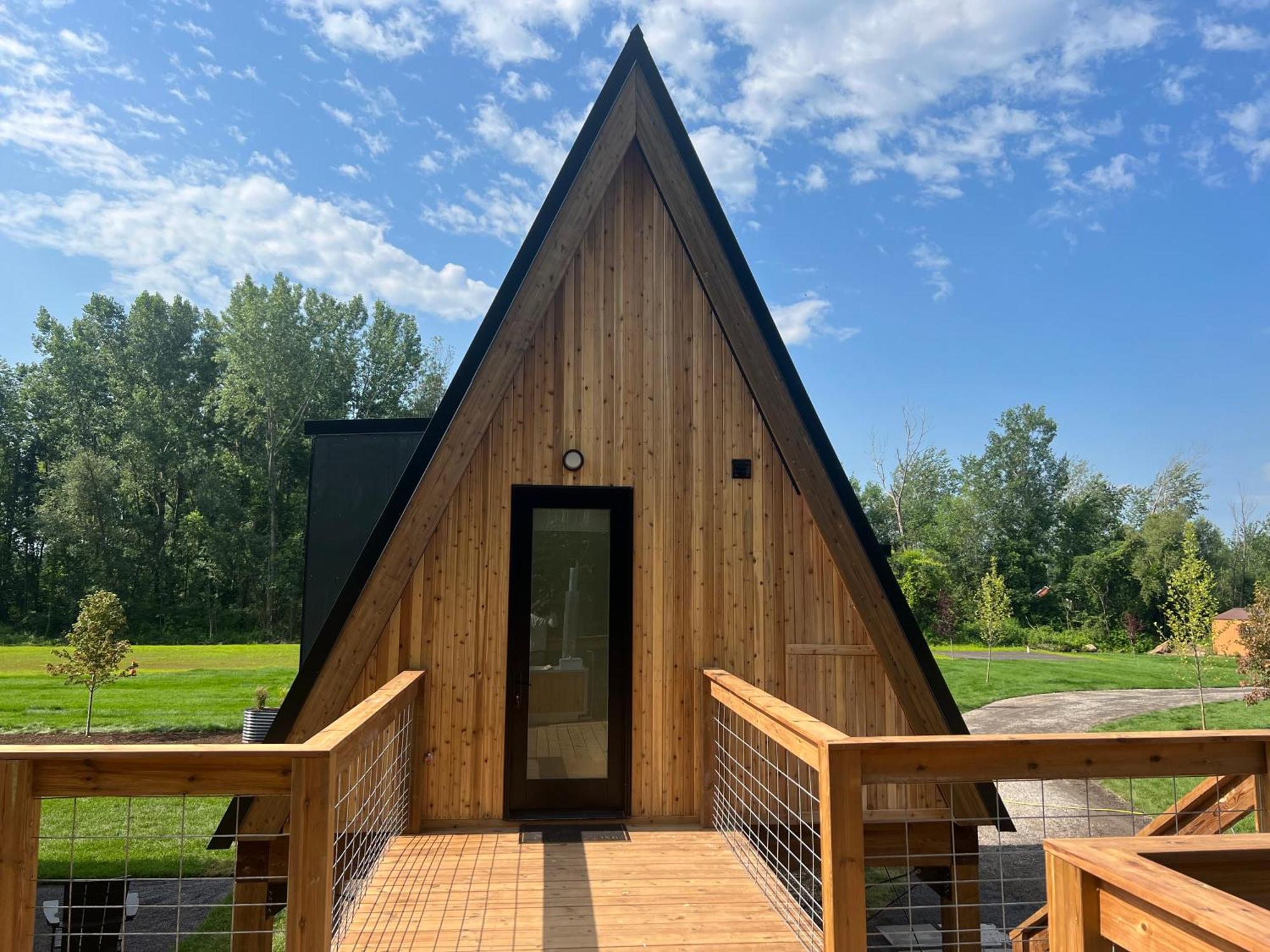 Finger Lakes Treehouse Sodus Luaran gambar